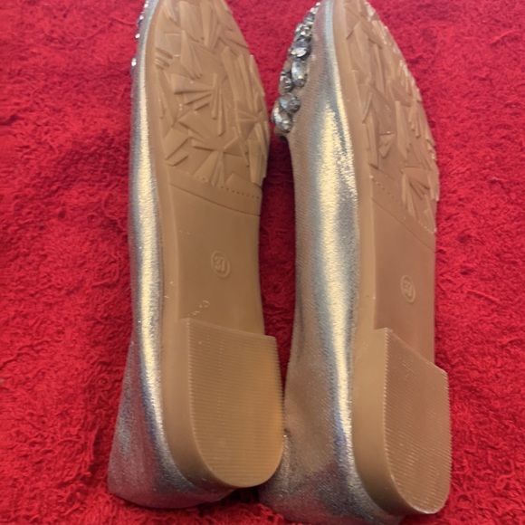 Golden dancing slippers - Picture 4 of 4